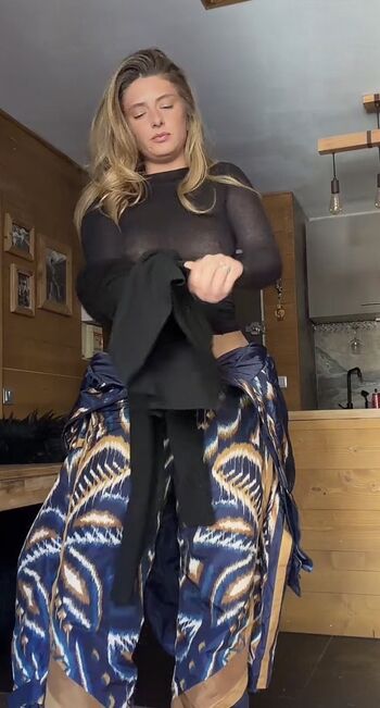 Full leaked Bloudy private onlyfans photo