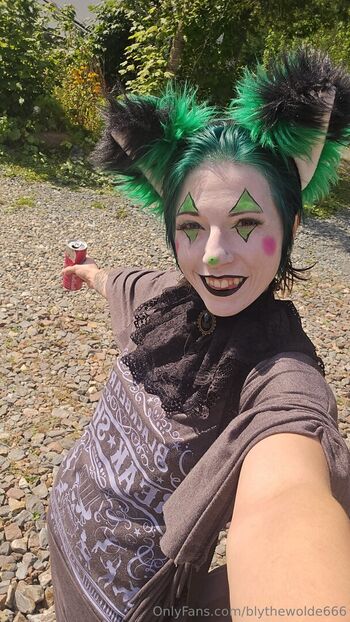 Full leaked Blythewolde private onlyfans photo