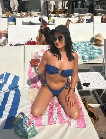 Full leaked Bonniebellotti private onlyfans photo