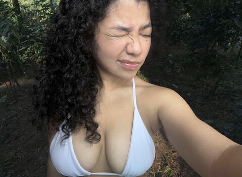 Full leaked Bootlegshakira private onlyfans photo