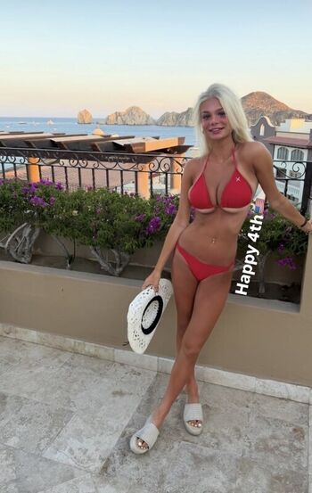 Full leaked Boutinela babes page private onlyfans photo
