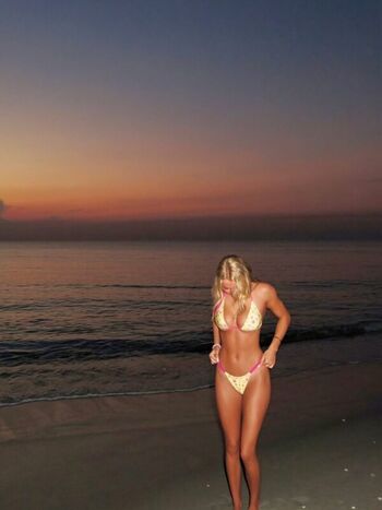 Full leaked Boutinela babes  page private onlyfans photo