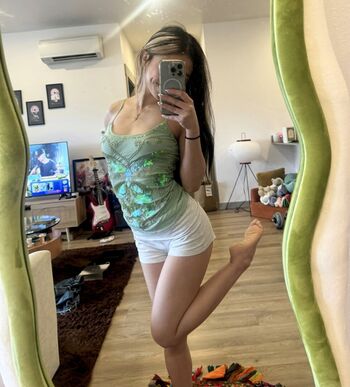 Full leaked Brattybrainiac private onlyfans photo