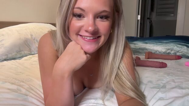 Full leaked Bree ummers private onlyfans photo