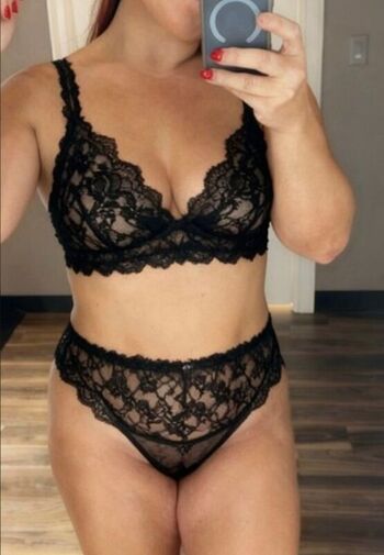 Full leaked Brezyvibesxo private onlyfans photo