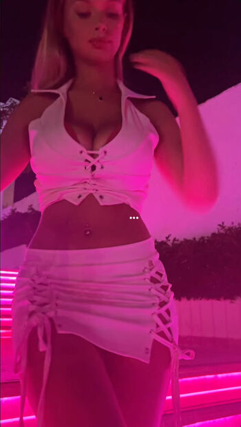 Full leaked Bronitiamonica private onlyfans photo