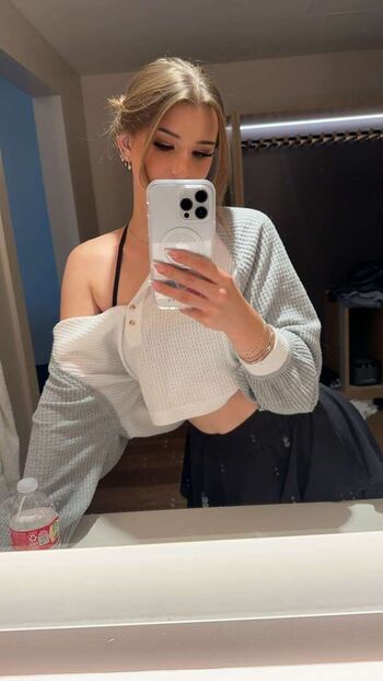 Full leaked Brooke monk private onlyfans photo