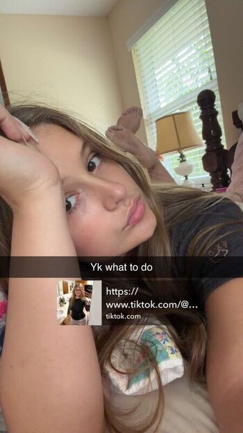 Full leaked Brookhooks private onlyfans photo