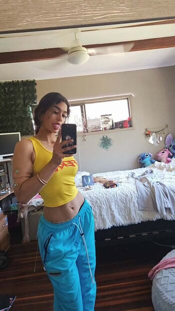 Full leaked Brown baddies private onlyfans photo