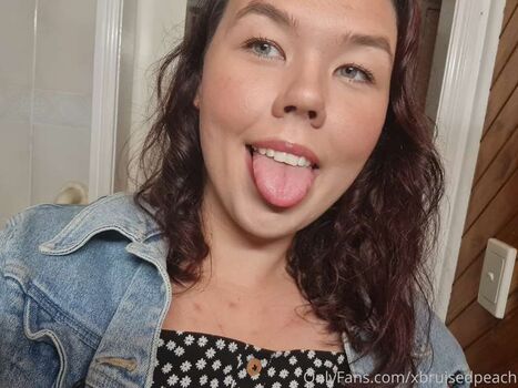 bruisedpeach666