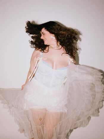 Full leaked Erika januza/ private onlyfans photo