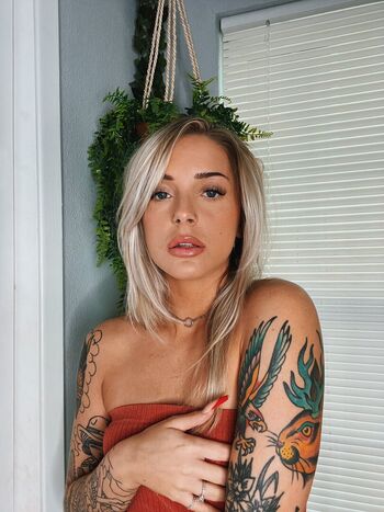 Full leaked Budweiserbreath private onlyfans photo