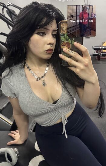 Full leaked Buffgothmom private onlyfans photo