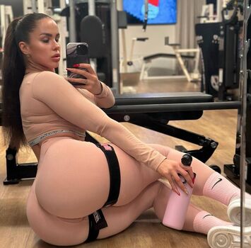 Full leaked Bulking queen page private onlyfans photo