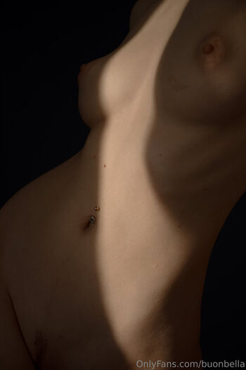 Full leaked Buonbella private onlyfans photo