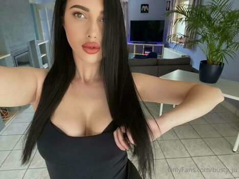 Full leaked Busty ju private onlyfans photo