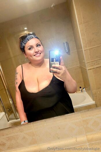 bustybbwkate