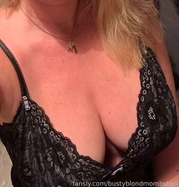 Full leaked Bustyblondmombshell page private onlyfans photo