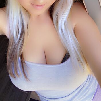 Full leaked Bustyveronica private onlyfans photo