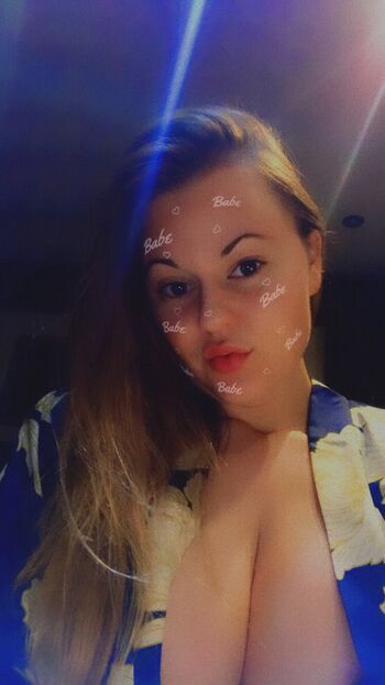 Caarlita75