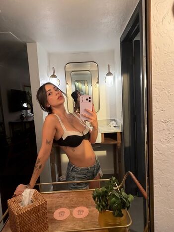 Full leaked Caeli private onlyfans photo
