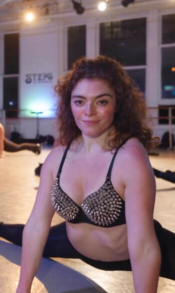 Full leaked Caitlin bond page private onlyfans photo