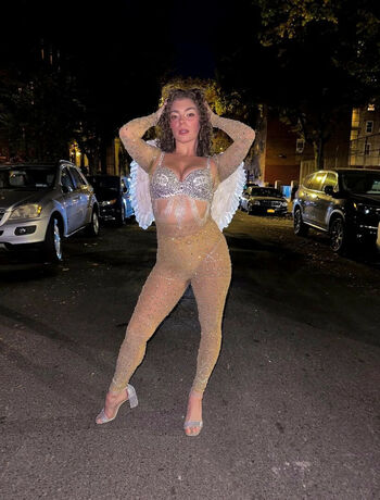 Full leaked Caitlin bond private onlyfans photo