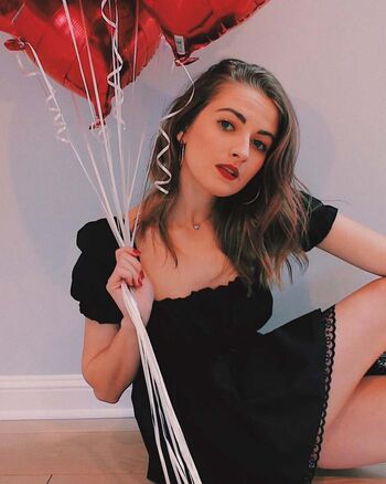 Caitlin Marie Reacts