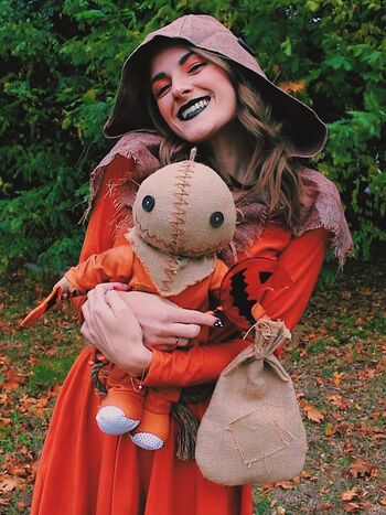 Caitlin Marie Reacts