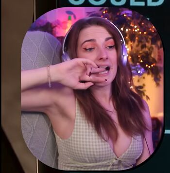 Full leaked Caitlin marie reacts private onlyfans photo