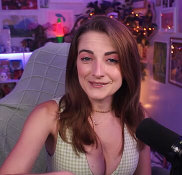 Full leaked Caitlin marie reacts page private onlyfans photo