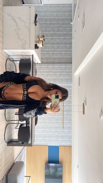 Caitlin strezovski. Caitlinstrez