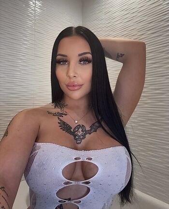 Full leaked Callmelasexy private onlyfans photo