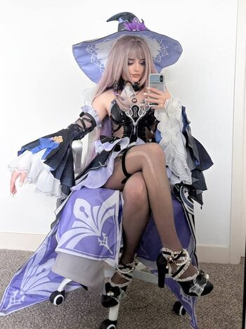 Full leaked Ellesaurus / private onlyfans photo