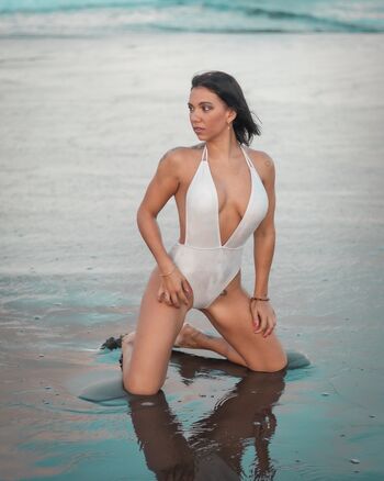 Full leaked Camille fitgirl page private onlyfans photo