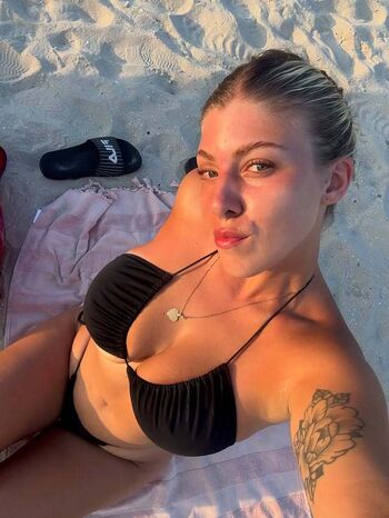 Full leaked Camischinocca private onlyfans photo