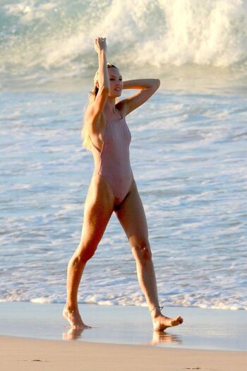 Full leaked Candice swanepoel private onlyfans photo