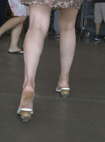 Full leaked Candid feet private onlyfans photo