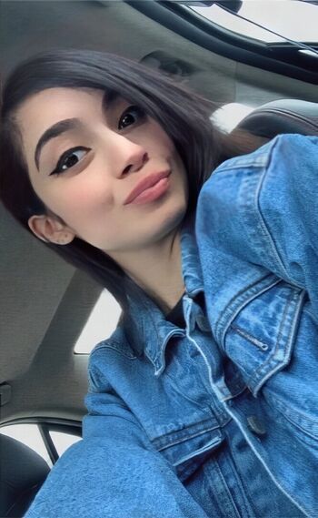 Full leaked Caradeliz private onlyfans photo