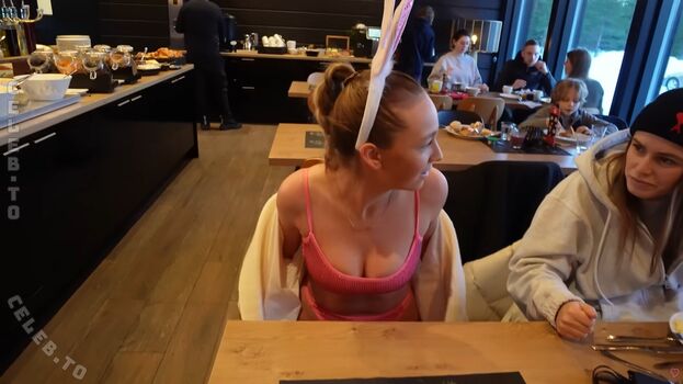 Full leaked Caramella private onlyfans photo