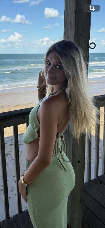 Full leaked Cararhode private onlyfans photo