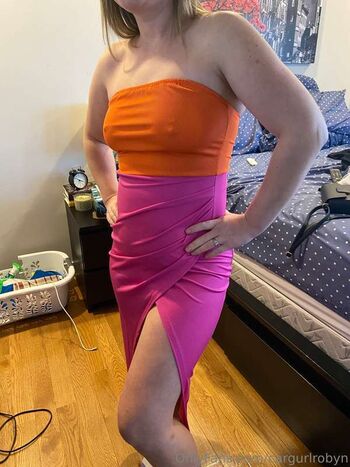 Full leaked Cargurlrobyn private onlyfans photo