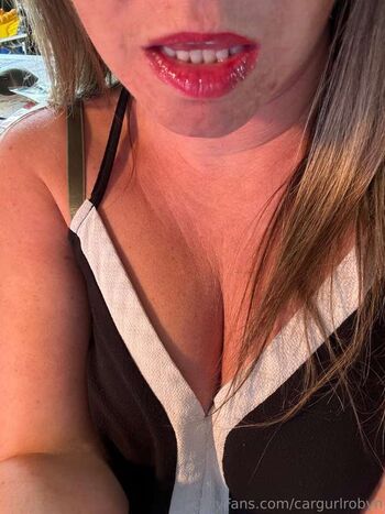 Full leaked Cargurlrobyn private onlyfans photo