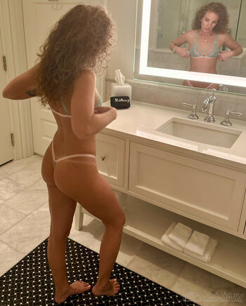 Full leaked Carianne page private onlyfans photo