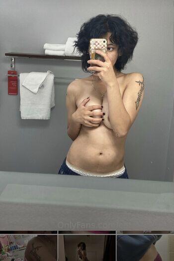 Full leaked Carmennlve page private onlyfans photo
