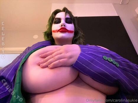 Full leaked Carolinasukie private onlyfans photo