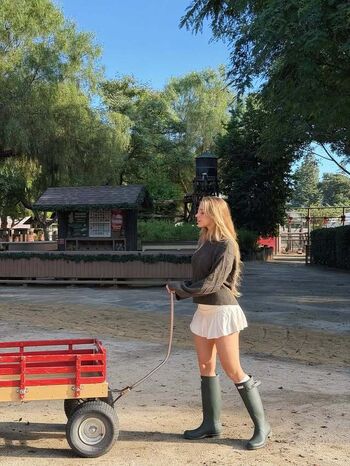 Full leaked Caroline zalog page private onlyfans photo