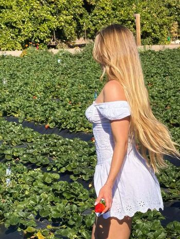 Full leaked Caroline zalog private onlyfans photo