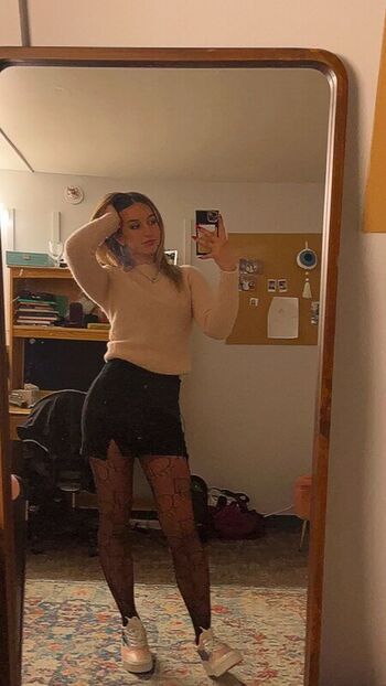 Full leaked Carolinefbyron private onlyfans photo