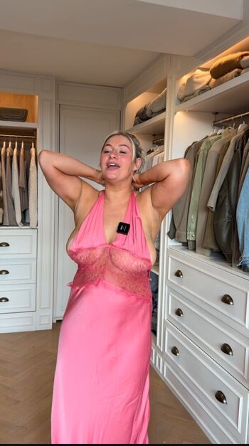 Full leaked Carys whittaker busybeecarys private onlyfans photo